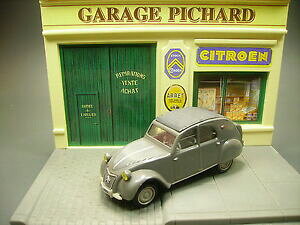 yzzr[@͌^ԁ@ԁ@[VOJ[ AVFbgVgGo[Wnorev hachette citroen 2 cv malle bombee version 1