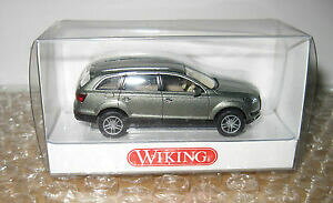 �y���������z�z�r�[�@�͌^�ԁ@�ԁ@���[�V���O�J�[ �A�E�f�Bwiking 1330230 audi q7n184