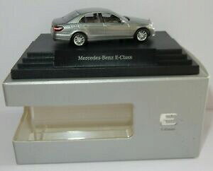 【送料無料】ホビー 模型車 車 レーシングカー ホメルセデスベンツシルバーメタリックボックスbusch ho 187 mercedesbenz eklasse palladium silver metallic b66960204 in box