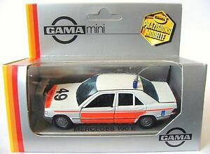 【送料無料】ホビー 模型車 車 レーシングカー スケールガマメルセデスベンツハッチング143 echelle gama 81123000 mercedesbenz 190e berlinerijkspolitiemib