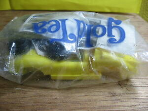 �y���������z�z�r�[�@�͌^�ԁ@�ԁ@���[�V���O�J�[ �`���p�������}���v�����[�V�����C�G���[�S�[���h�o�b�O132 chaparral 2e le mans promotionnel vittel jaune sachet gold tea