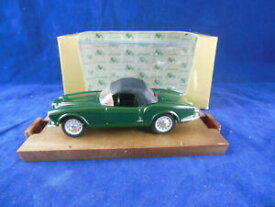 【送料無料】ホビー　模型車　車　レーシングカー ランチアクモフードアメリカスケールbrumm r134 1956 lancia b24 spider en vert avec capuche up america echelle 143