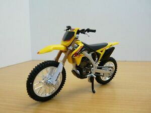 �y���������z�z�r�[�@�͌^�ԁ@�ԁ@���[�V���O�J�[ �q�[�g�C�G���[�u���b�Nmoto suzuki rmz450 jaune amp; noir 118