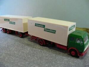 【送料無料】ホビー 模型車 車 レーシングカー スーツケース187 herpa mb ng gmehlin spedition valise hz