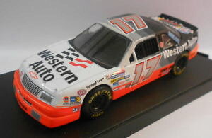 �y���������z�z�r�[�@�͌^�ԁ@�ԁ@���[�V���O�J�[ �X�P�[���V�{���[quartzo 143 scale 2024 chevrolet lumina darrel waltrip