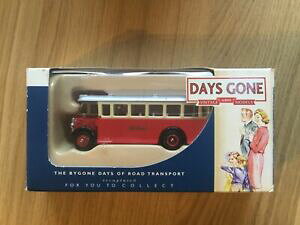 �y���������z�z�r�[�@�͌^�ԁ@�ԁ@���[�V���O�J�[ ���[�K���o�Xdays gone aec regal bus general