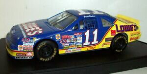 【送料無料】ホビー 模型車 車 レーシングカー スケールフォードサンダーバードロウブレットquartzo 143 scale 2054 ford thunderbird lowes brett bodine nascar