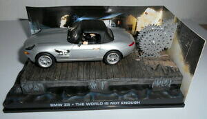 �y���������z�z�r�[�@�͌^�ԁ@�ԁ@���[�V���O�J�[ �W�F�[���Y�{���h�_�C�J�X�g���f��james bond le monde est pas assez diecast bmwz 8 voiture modele