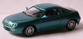 【送料無料】ホビー　模型車　車　レーシングカー ロメオメタリックグリーンカットnouvelle annoncealfa romeo gtv coupe 199498 vert metallique 143 solido