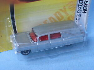 yzzr[@͌^ԁ@ԁ@[VOJ[ }b`LfbNVo[{fBfmatchbox 1963 cadillac hearse silver body goth funerailles jouet voiture modele 70 mm