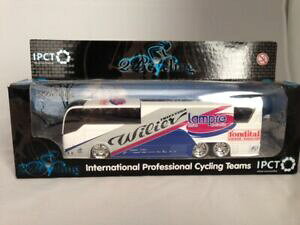 yzzr[@͌^ԁ@ԁ@[VOJ[ `[oX`[cA[2btoys car bus equipe lampre equipe tour velo 164