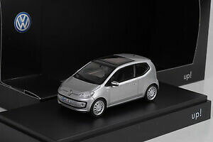 yzzr[@͌^ԁ@ԁ@[VOJ[ tHNX[QhAffB[[2012 vw up up 2 porte argent argent 143 schuco dealer