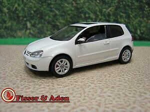 yzzr[@͌^ԁ@ԁ@[VOJ[ {bNXfStRZvgzCgschuco 04684 vw golf v concept white nouveau neuf dans sa boite