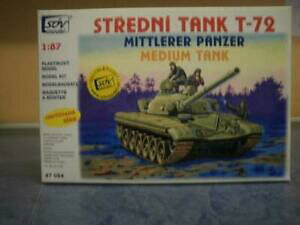 �y���������z�z�r�[�@�͌^�ԁ@�ԁ@���[�V���O�J�[ �L�b�g�^���Nsdv kit moyennes tank t72
