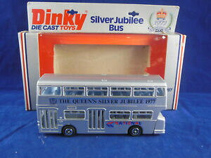yzzr[@͌^ԁ@ԁ@[VOJ[ Vo[Wr[oXdinky toys 297 1977 the queens silver jubilee national bus