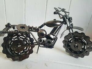 yzzr[@͌^ԁ@ԁ@[VOJ[ fXNuq[gfait main modele metal scrambler moto