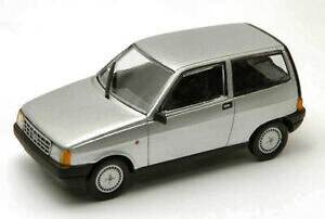 yzzr[@͌^ԁ@ԁ@[VOJ[ Vo[fX^[fautobianchi y10 1985 silver 143 model 50914 starline models
