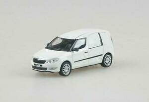 yzzr[@͌^ԁ@ԁ@[VOJ[ ~j`AXP[VR_LfBJ[fminiature voiture routiers echelle 143 abrex skoda praktik candy voiture model