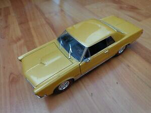 yzzr[@͌^ԁ@ԁ@[VOJ[ NVbN|eBAbNS[h_CJXgf124 welly classique 1965 pontiac gto gold diecast voiture modele