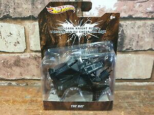 yzzr[@͌^ԁ@ԁ@[VOJ[ obg}_[NiCgobgfhotwheels 2011 batman the dark knight rises the bat grand modele cardees