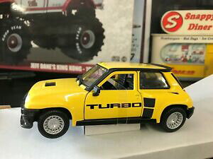 �y���������z�z�r�[�@�͌^�ԁ@�ԁ@���[�V���O�J�[ ���m�[1982 renault 5 124