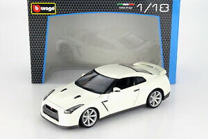 yzzr[@͌^ԁ@ԁ@[VOJ[ nissan gtr annee 2009 blanc 118 bburago