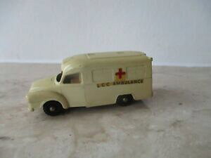 �y���������z�z�r�[�@�͌^�ԁ@�ԁ@���[�V���O�J�[ �}�b�`�{�b�N�X���[�}�Xancien matchbox lomas ambulance no 14