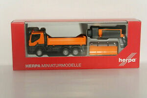 yzzr[@͌^ԁ@ԁ@[VOJ[ T[rXherpa 310727 h0 187 iveco trakker 6x6 service de deneigement neuf in