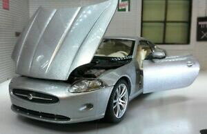 yzzr[@͌^ԁ@ԁ@[VOJ[ WK[JbgXP[~j`AJ[fjaguar xk coupe argent welly 124 a lechelle miniature detaille modele voiture