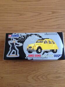 yzzr[@͌^ԁ@ԁ@[VOJ[ R[M[WF[X{hVgGWF[X{hZbgcorgi james bond 007 citroen 2cv amp; james bond figure set 65301