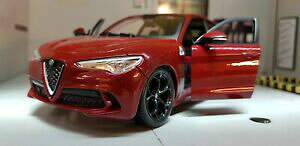 yzzr[@͌^ԁ@ԁ@[VOJ[ XP[At@If124 echelle 2017 alfa romeo stelvio v6 4x4 4x4 rouge modele detaille burago