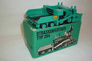 �y���������z�z�r�[�@�͌^�ԁ@�ԁ@���[�V���O�J�[ o���f�����^��vogele modele en metal strassenfertiger type 204 emballage dorigine