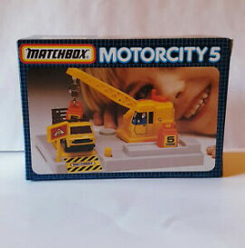 【送料無料】ホビー　模型車　車　レーシングカー マッチクレーンmatchbox, motorcity 5, crane, difficile a trouver