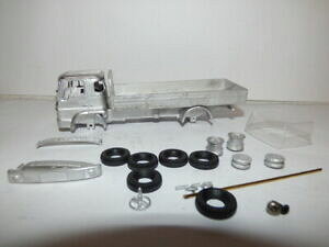 【送料無料】ホビー 模型車 車 レーシングカー キットメートルpromod awd ou bedford tl trilateral kit prk032m