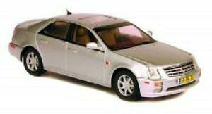 �y���������z�z�r�[�@�͌^�ԁ@�ԁ@���[�V���O�J�[ �L���f���b�N�V���o�[cadillac sts silver 143 norev 910015