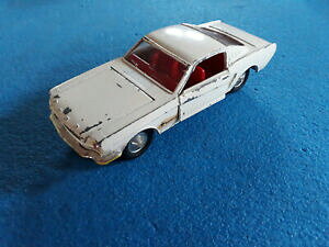 �y���������z�z�r�[�@�͌^�ԁ@�ԁ@���[�V���O�J�[ �t�H�[�h�}�X�^���O�t�@�X�g�o�b�N�z���C�g