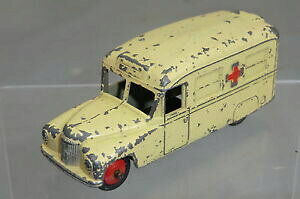 yzzr[@͌^ԁ@ԁ@[VOJ[ f_C[dinky toys modele 30h daimler ambulance pour restauration