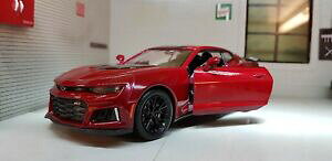 �y���������z�z�r�[�@�͌^�ԁ@�ԁ@���[�V���O�J�[ �X�P�[���V�{���[�J�}���~�j�`���A�J�[124 echelle rouge chevrolet camaro zl1 2017 motormax voiture miniature 79351