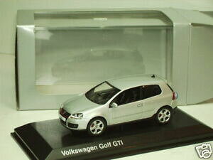 yzzr[@͌^ԁ@ԁ@[VOJ[ Stnorev vw golf gti grise