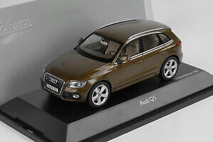 yzzr[@͌^ԁ@ԁ@[VOJ[ AEfBf2012 audi q5 mayabraun 143 schuco