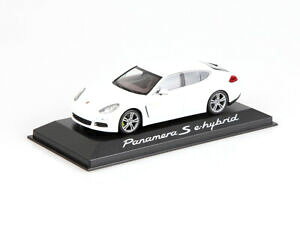 yzzr[@͌^ԁ@ԁ@[VOJ[ ~j`AJ[|VFpi[nCubhvoiture miniature porsche panamera s ehybrid 143 wap0207200e