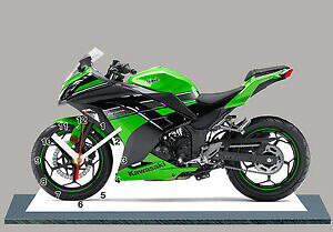 �y���������z�z�r�[�@�͌^�ԁ@�ԁ@���[�V���O�J�[ �~�j�`���A�N���b�Nmoto kawasaki ninja 300 06 en horloge miniature