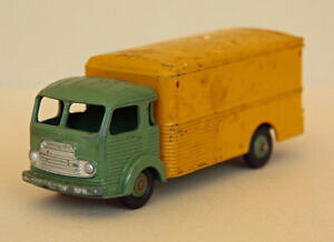 yzzr[@͌^ԁ@ԁ@[VOJ[ tXdinky toys france simca cargo ref 33a