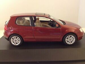 yzzr[@͌^ԁ@ԁ@[VOJ[ ftHNX[QSt{h[hAZGschuco 143 volkswagen golf v serie 3 porte bordeaux metallizzato 04682