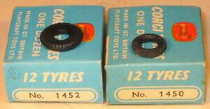 yzzr[@͌^ԁ@ԁ@[VOJ[ R[M[XyA^CIWi{bNXIcorgi toys no 1450 amp; 1452 original boites de 12 pneumatiques de secours 195870 excellent