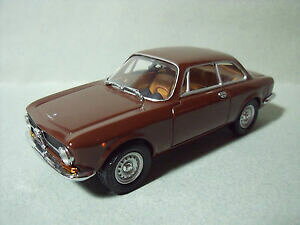 yzzr[@͌^ԁ@ԁ@[VOJ[ At@IJbgWjAalfa romeo 1300 junior coupe 1969 detail cars 143