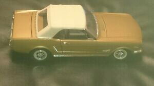 【送料無料】ホビー 模型車 車 レーシングカー フォードマスタングmira solido ford mustang 1964 118