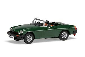 �y���������z�z�r�[�@�͌^�ԁ@�ԁ@���[�V���O�J�[ �u���b�N�����Y�O���[���h��vanguards mgb v8 brooklands green don hayters voiture va13005