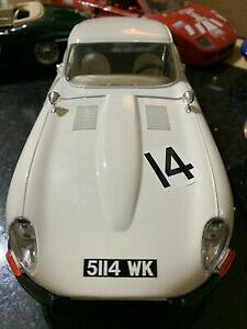 yzzr[@͌^ԁ@ԁ@[VOJ[ zCgWK[^CvNVbNX|[cJ[[XJbg?? ?? 118 blanc rare jaguar e type coupe classique course voiture de sport 118 ?? ??