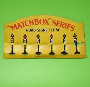 �y���������z�z�r�[�@�͌^�ԁ@�ԁ@���[�V���O�J�[ �}�b�`�Z�b�gmatchboxsignalisation routiere set acardees